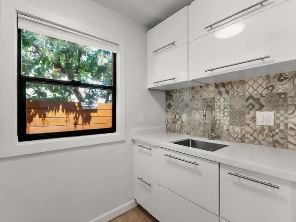 251 Middlefield Road, Palo Alto CA 94301