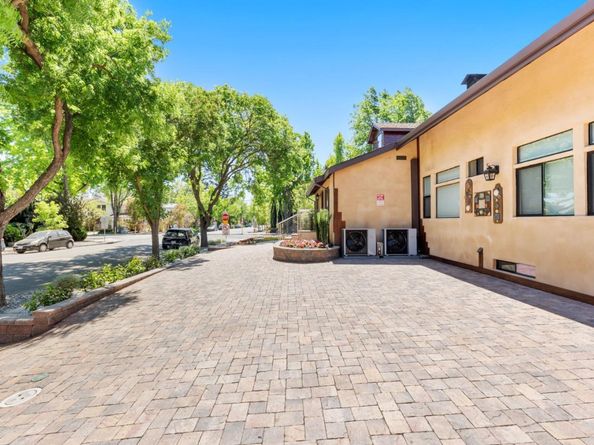 251 Middlefield Road, Palo Alto CA 94301