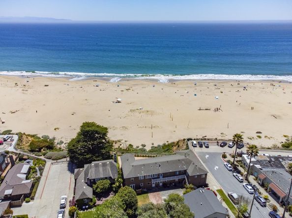 1703 East Cliff Drive, Santa Cruz CA 95062