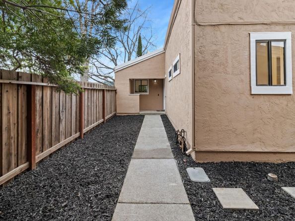 2757 Gamble Court, Hayward CA 94542