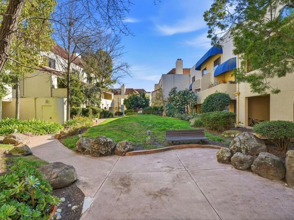 153 California Avenue F107, Palo Alto CA 94306