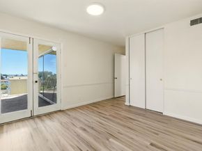 Capital, Oakland CA 94610