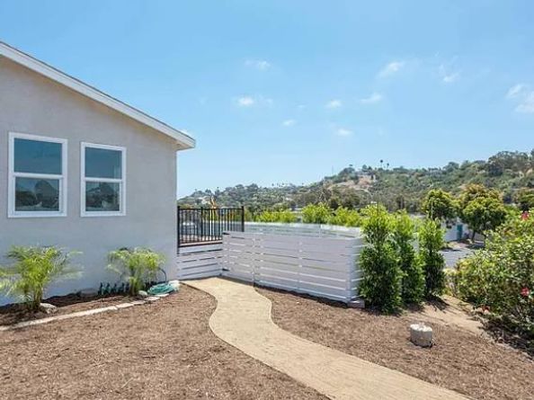 2250 Oceanside Boulevard, Oceanside CA 92054