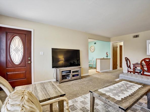 831 Wagoner Dr, Livermore CA 94550