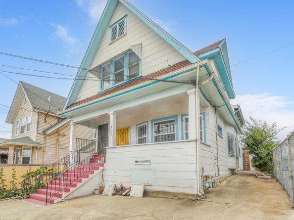 2737 12th Avenue, Oakland CA 94606