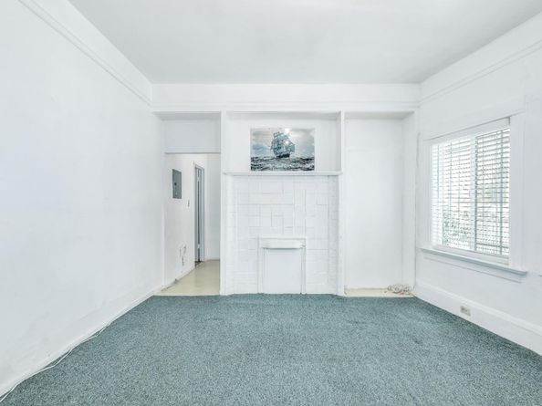 2737 12th Avenue, Oakland CA 94606