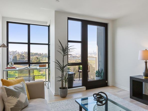 451 Donahue Street 407, San Francisco CA 94124