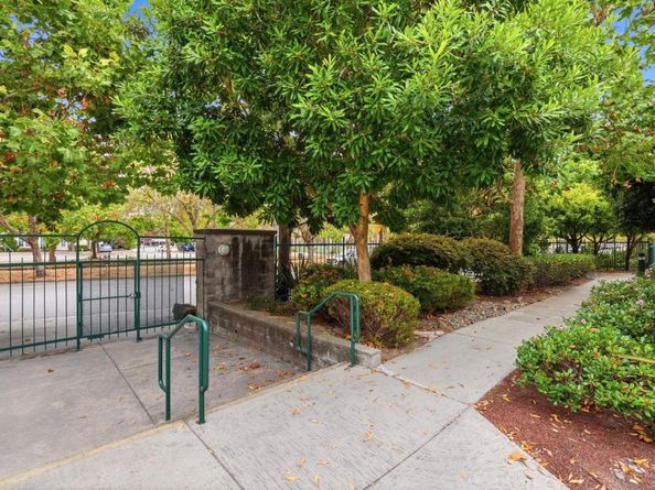 124 Everson Drive, Santa Cruz CA 95060