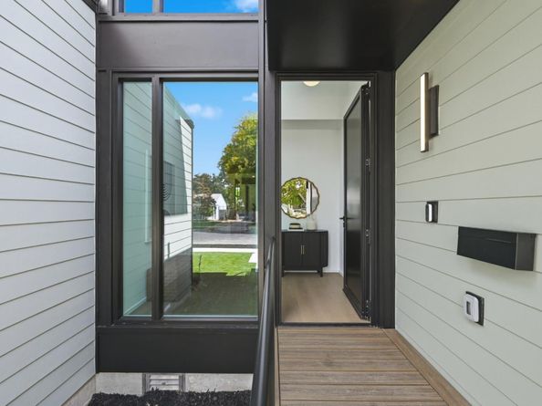 2076 Coastland Avenue, San Jose CA 95125