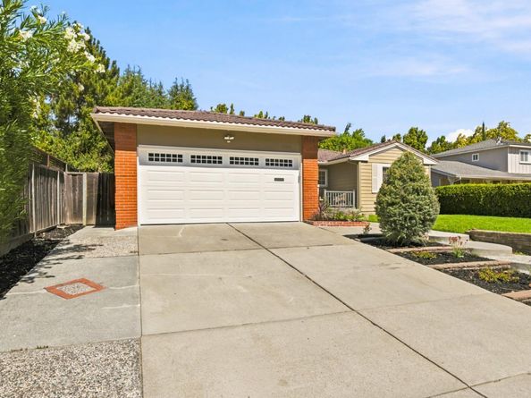 1005 Iris Avenue, Sunnyvale CA 94086