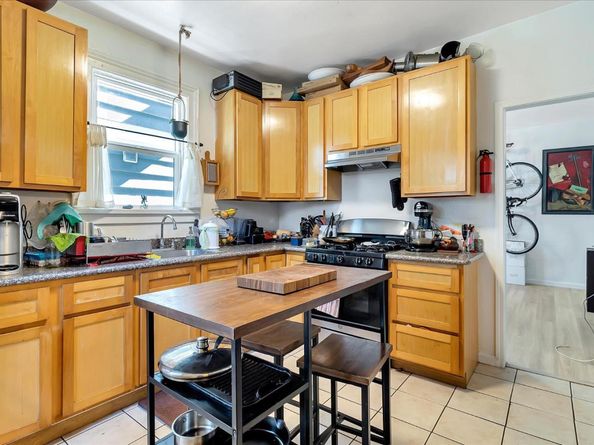 873 Wood Street, Oakland CA 94607