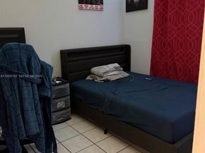 19317 NW 47th Ave 19137, Miami Gardens FL 33055