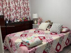 19317 NW 47th Ave 19137, Miami Gardens FL 33055