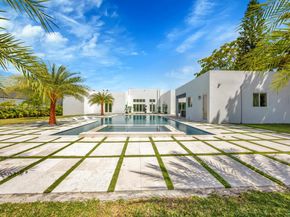 11220 SW 95th St, Miami FL 33176