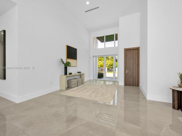 11220 SW 95th St, Miami FL 33176