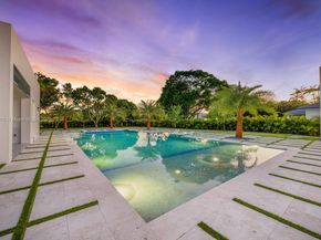 11220 SW 95th St, Miami FL 33176