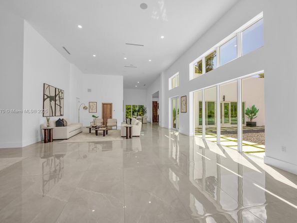 11220 SW 95th St, Miami FL 33176