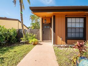 2350 Pecan Ct, Pembroke Pines FL 33026