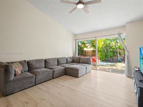 2350 Pecan Ct, Pembroke Pines FL 33026