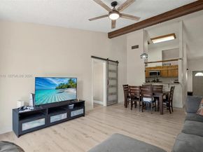 2350 Pecan Ct, Pembroke Pines FL 33026