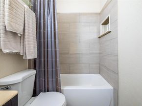 2350 Pecan Ct, Pembroke Pines FL 33026