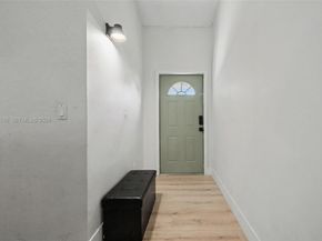 2350 Pecan Ct, Pembroke Pines FL 33026