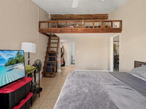 2350 Pecan Ct, Pembroke Pines FL 33026