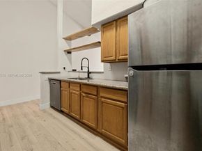 2350 Pecan Ct, Pembroke Pines FL 33026