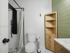 2350 Pecan Ct, Pembroke Pines FL 33026