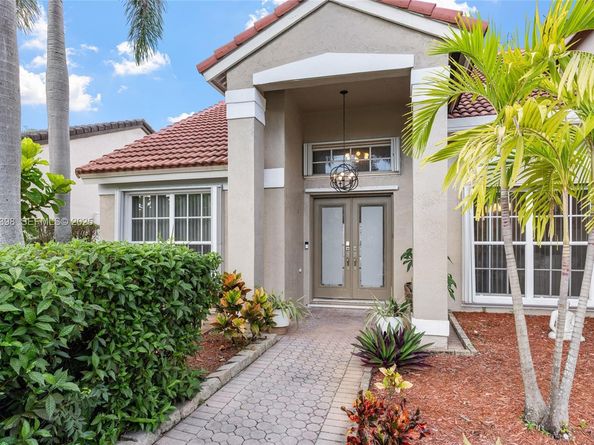 19427 NW 13th St, Pembroke Pines FL 33029