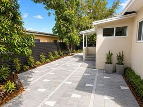135 NW 68th St, Miami FL 33150