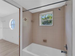 3599 SW 17th St 3599, Miami FL 33145