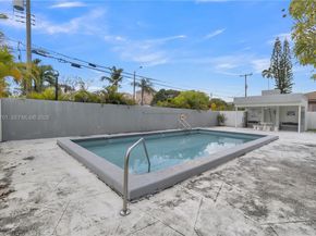 3599 SW 17th St 3599, Miami FL 33145