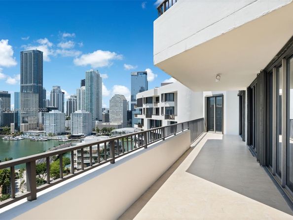 520 Brickell Key Drive UPH03, Miami FL 33131