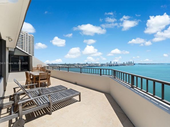 520 Brickell Key Drive UPH03, Miami FL 33131