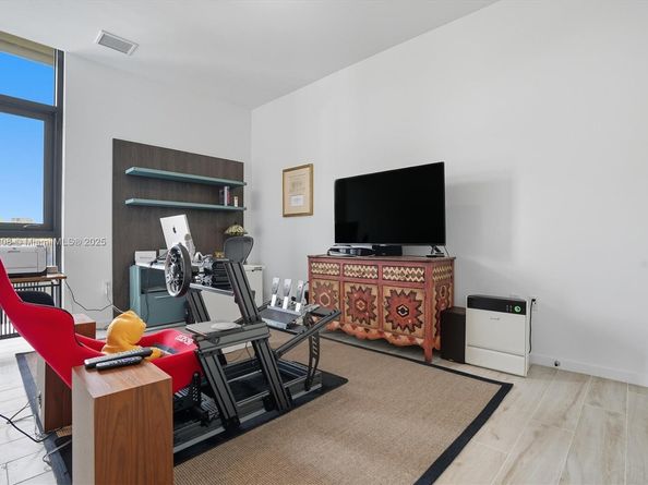 3156 SW 27th Ave 203, Miami FL 33133