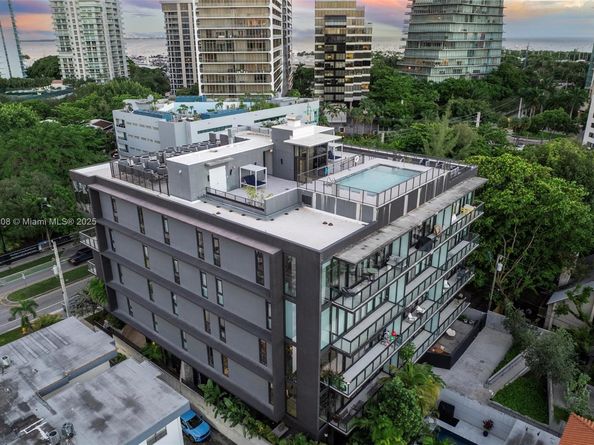 3156 SW 27th Ave 203, Miami FL 33133