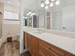 2791 SW 86th Way, Davie FL 33328