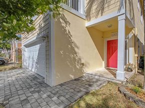 3367 NE 3rd Dr, Homestead FL 33033