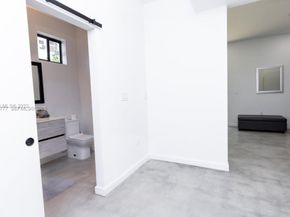 7105 NE 4th Ct 2, Miami FL 33138