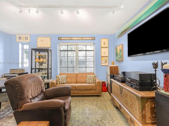 435 21st St 316, Miami Beach FL 33139