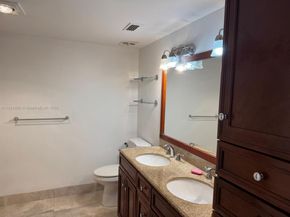 19941 NE 5th Ct 3M, Miami FL 33179