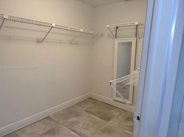 19941 NE 5th Ct 3M, Miami FL 33179