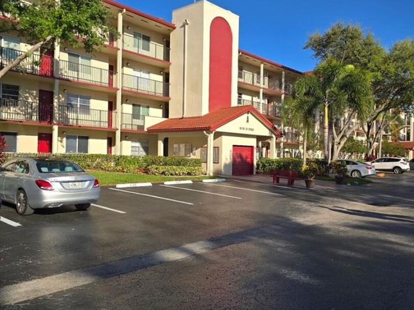 901 SW 128th Ter 407A, Pembroke Pines FL 33027