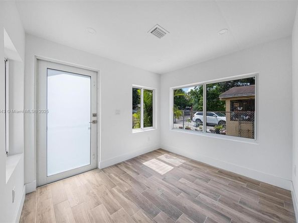 5900 NW 5th Ct, Miami FL 33127