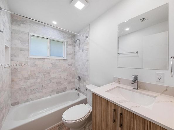5900 NW 5th Ct, Miami FL 33127