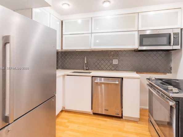 3740 Inverrary Dr 1T, Lauderhill FL 33319