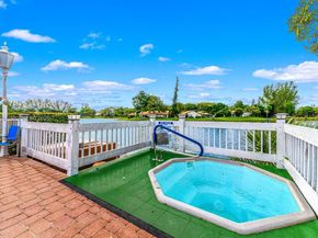 3740 Inverrary Dr 1T, Lauderhill FL 33319