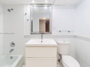 3740 Inverrary Dr 1T, Lauderhill FL 33319