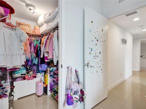 14951 Royal Oaks Ln 401, North Miami FL 33181